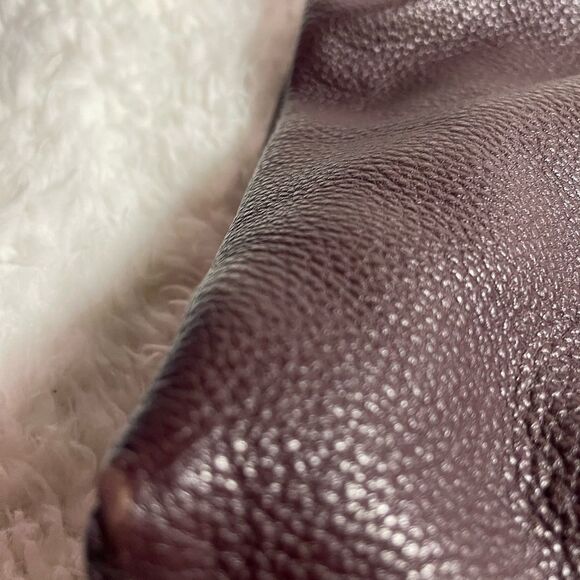 Vince Camuto pebble leather deep purple Hobo shoulder bag silver tone hardwares - Picture 14 of 15